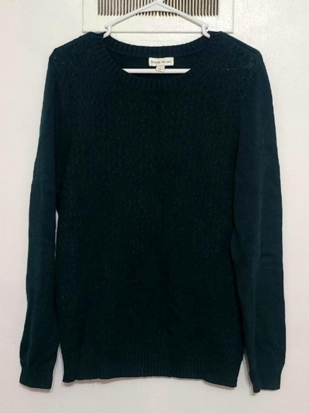 Women’s Knit Sweater – Size L